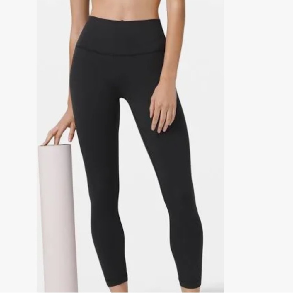 20. LULULEMON WUNDER UNDERS SKINNY LEGGINGS